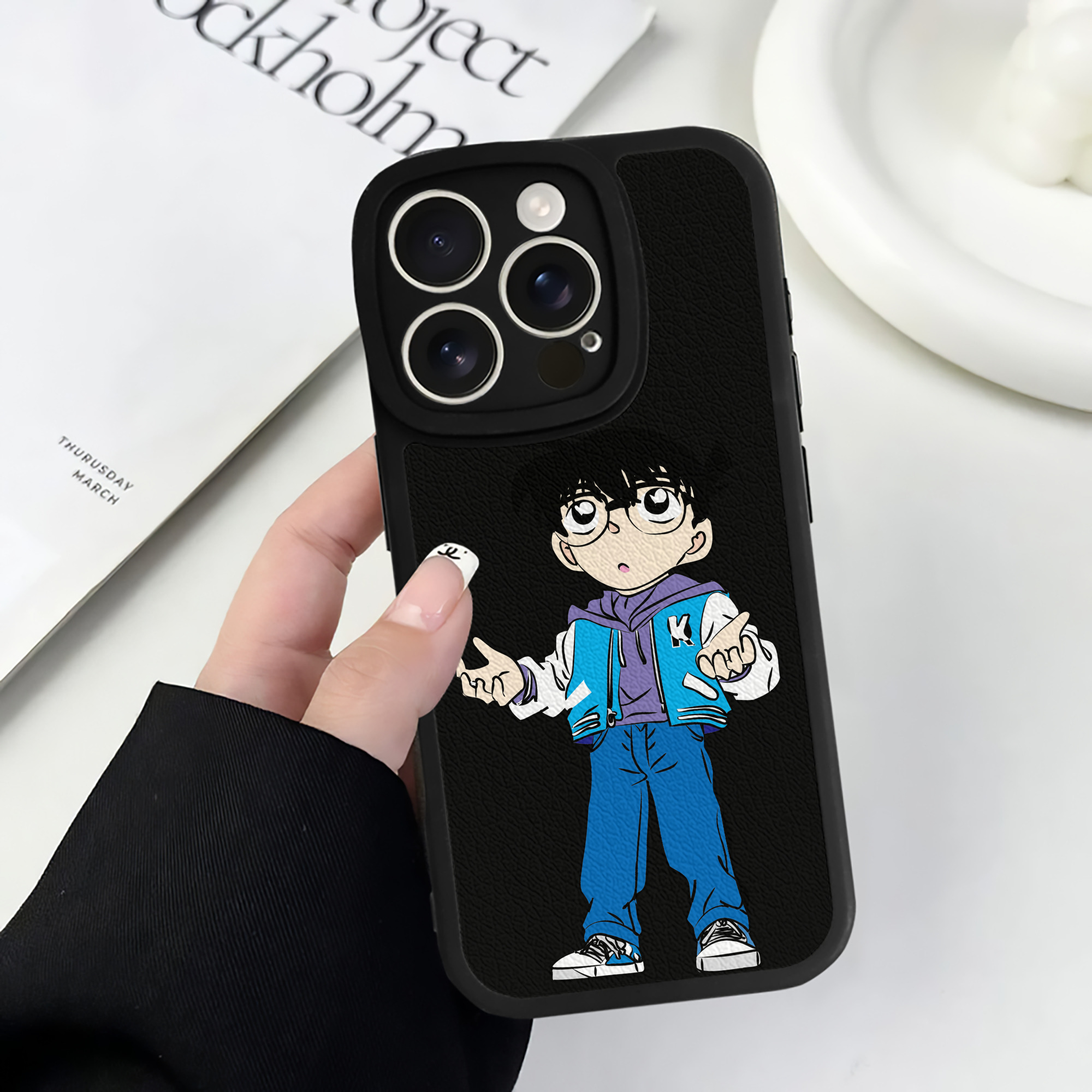 （画像用） 名探偵コナン 江戸川 コナン Detective Conan Conan Edogawa 【iPhone 16シリーズ対応】シリコンスマホケース（レザー調） 材質：シリコン